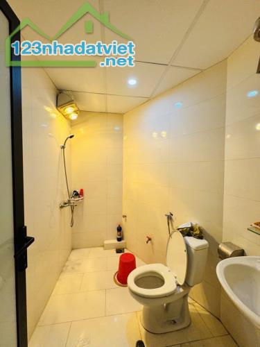 Bán nhà Phố Hào Nam_Dân xây chắc chắn_ Các phòng đều có cửa sổ thoáng_32mx5T_ Giá: 6.5 tỷ. - 3