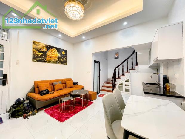 Bán Nhà Khu VIP Thanh Xuân - Ngõ Thông, Tiện Ích Đầy Đủ, Giá Tốt