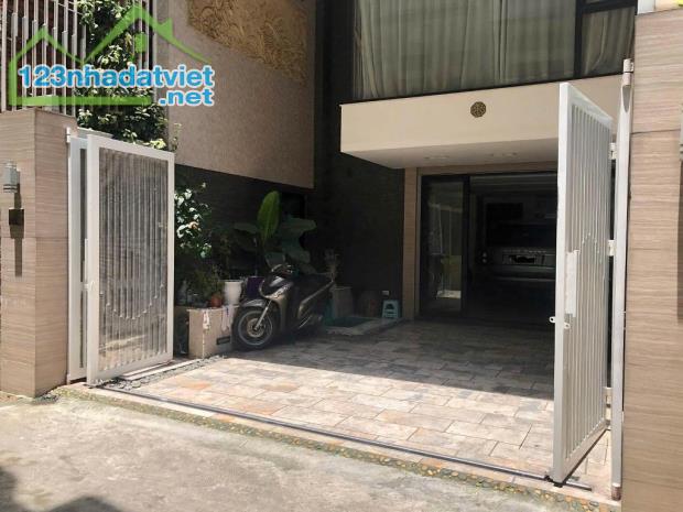 BIỆT THỰ SÂN VƯỜN ĐƯỜNG NGUYỄN VĂN CỪ 102M2, 5 TẦNG, GARAGE 3 Ô TÔ, THANG MÁY, GIẾNG TRỜI - 3