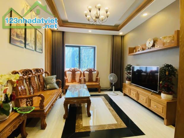 Bán Nhà Mặt Tiền Đường Bùi Tá Hán-An Phú-Q2 DT:80m2(4x20) Trệt 3 Lầu-4PN,5WC-Giá 18,5 Tỷ - 3