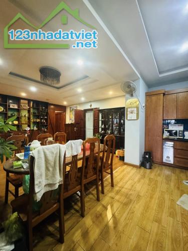 Bán nhà mặt phố Xuân Diệu, 75m2, mặt tiền 5.4m, 69.5 tỷ, dòng tiền 3500$/tháng - 1