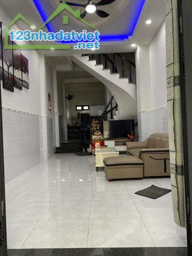 Bán Nhà 3 Tầng Gần Lê Văn Thịnh, Cát Lái , Quận 02, DT 55m2 ( 4 x 14 ),Hẻm Xe Hơi Thông - 1