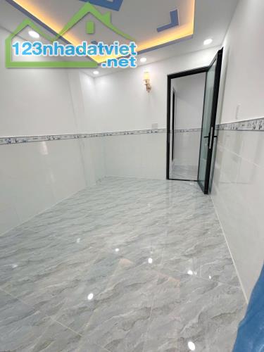 Nhà 32.2m2 cách mặt tiền Nguyễn Duy 20m P12Q8 - 4