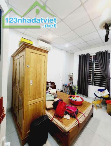 NHÀ BÙI XƯƠNG TRẠCH - 150M2 - 2 TẦNG - KÈM DÃY TRỌ 4 PHÒNG DT: 18 TRIỆU/ THÁNG - 6.8 TỶ - 4