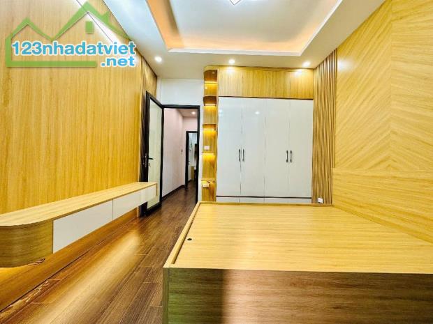 BÁN NHÀ DƯƠNG QUẢNG HÀM 40M2 - GẦN PHỐ 6 TẦNG - GIÁ CHỈ 8 TỶ - 3