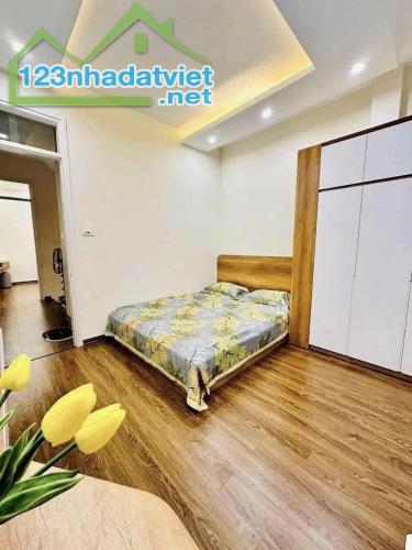 +1 BÁN NHÀ HXH NGUYỄN XÍ - 4 TẦNG - 6PN -64M2- KINH DOANH CHDV- 8.X - SHR