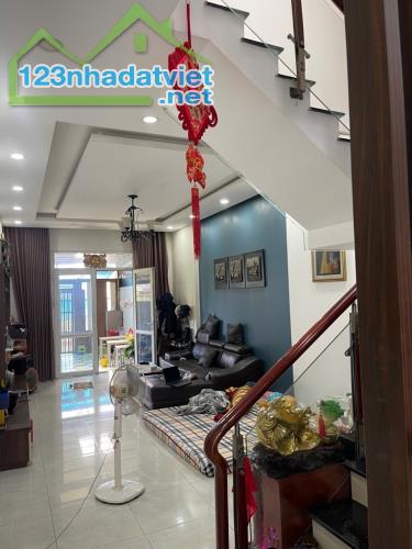 NHÀ MT HẺM THẠNH XUÂN 24-3TẦNG (5.6mx28m) - 3