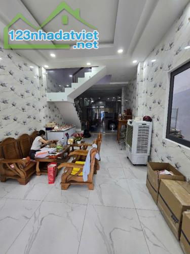 Bán Nhà Mặt Tiền Lê Thiệt, Víp Tân Phú, 112m2, Ngang 5m Sổ Vuông A4, Nhỉnh 14 Tỷ TL.