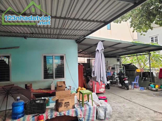 BÁN GẤP 110/130M2 -MT 10,7M-GIÁ 37,8TY- TRUNG TÂM QUẬN TÂY HỒ
KINH DOANH SẦM UẤT