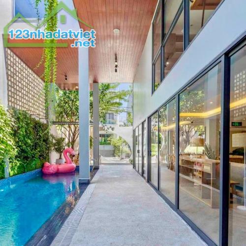 Bán Villa 4 tầng đường Đỗ Thế Chấp gần biển Phạm Văn Đồng , đang cho thuê 140tr/tháng