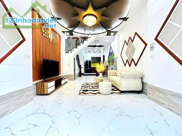 Nhỉnh 5 Tỷ- Nhà Mới 45m2- HXH 3 Tầng Nguyễn Văn Khối P9 Gò Vấp