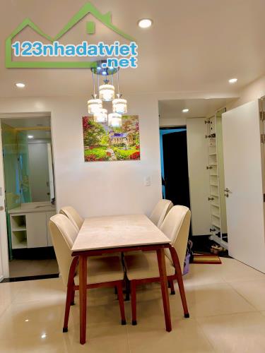 Căn Hộ Tầng 22 View Thành Phố Ngay Đầu Cầu Rồng