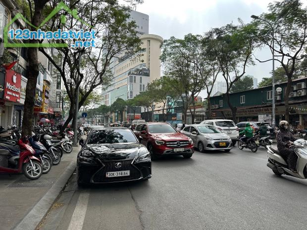Bán nhà sổ đỏ A4, mặt VIP  Phố Thái Hà, Quận Đống Đa. DT: 48m, 5 tầng. Giá: 30 tỷ - 3