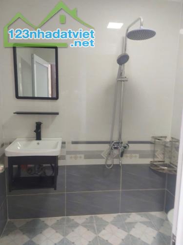 N39- Nhà Bán Phường 13 Phú Nhuận Trường Sa 61m2 -3 Tầng BTCT - Nở hậu 4m2 - 3PN Giá 7 t350