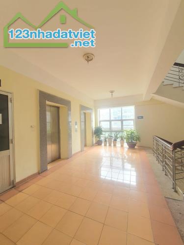 Căn hộ chung cư A3 Hàm Nghi, diện tích 128m², 3 phòng ngủ, gần Vincom - 2