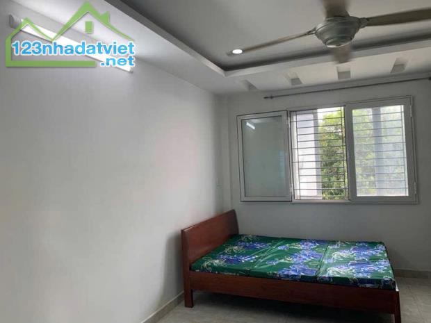 NHÀ ĐẸP NGAY CV LÀNG HOA GV - HẺM NHỰA 9M - DT 80M²- 4 TẦNG LẦU CHỈ HƠN 9 TỶ - THU NHẬP 30 - 5