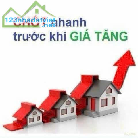 CẦN BÁN GẤP NHÀ MẶT PHỐ NGUYỄN NGỌC VŨ TRƯỚC TẾT, VỈA HÈ , Ô TÔ , KD, S 74m2 4 Tầng. Giá - 2