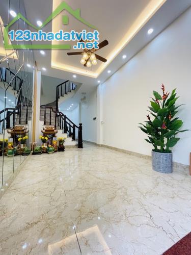 Bán nhà phố 8 tháng 3 40m2 x 5 tầng 3,5 tỷ - 4