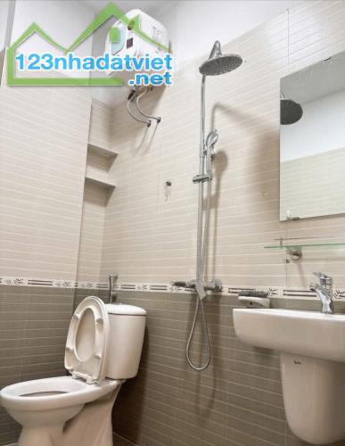 Bán nhà Văn Cao, Đằng Lâm, Hải An, HP. 4 tầng, 65m2, ngang 4m, đường 6m. 5,7 tỷ, d2 - 2