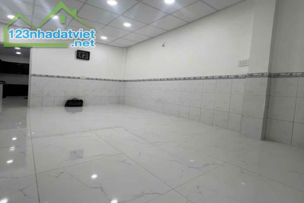 Bán nhà hẻm ô tô, Điện Biên Phủ, Bình Thạnh, 3.7m x 11m, 36 m², nở hậu - Giá 5.69 tỷ TL - 3