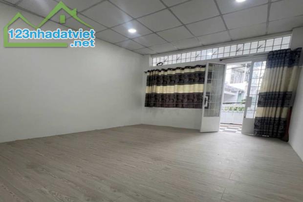 Bán nhà hẻm ô tô, Điện Biên Phủ, Bình Thạnh, 3.7m x 11m, 36 m², nở hậu - Giá 5.69 tỷ TL - 4