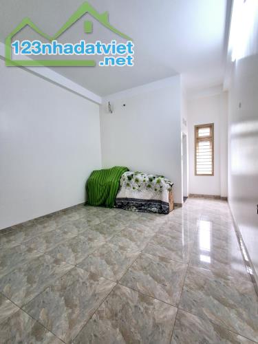 NHÀ MẶT TIỀN TÂN CHÁNH HIỆP QUẪN 12- 100M2, 3 TẦNG, VÀO Ở NGAY CHỈ 7 TỶ 800 TL - 1