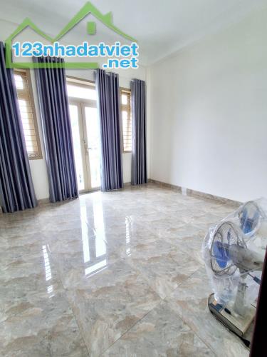 NHÀ MẶT TIỀN TÂN CHÁNH HIỆP QUẪN 12- 100M2, 3 TẦNG, VÀO Ở NGAY CHỈ 7 TỶ 800 TL - 2