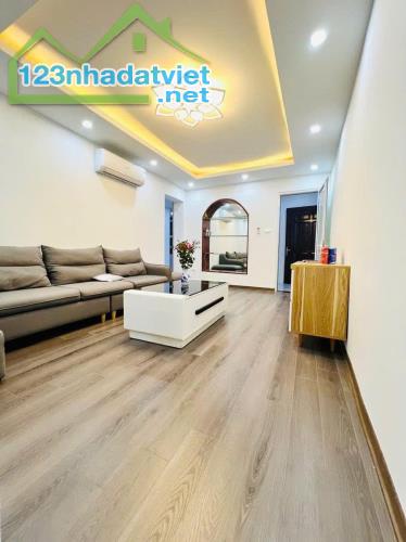 BÁN NHÀ TẬP THỂ THANH NHÀN, T3, 80 M2 (45m2), 3 NGỦ, 2 THOÁNG, NHỈNH 4 TỶ.