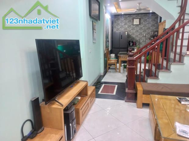 Mậu Lương 40m mt4,1m 4t dân xây cực đẹp,chắc chắn,mặt ngõ Kinh Doanh,ở sướng - 2
