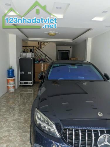 BÁN NHÀ MẶT TIỀN 5 TẦNG P5, 60M2, CHỈ VIỆC XÁCH VALI VÀO Ở NGAY, SÁT CHỢ NHỊ THIÊN ĐƯỜNG. - 2