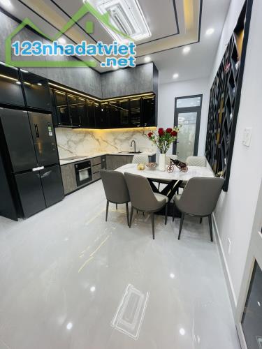 Bán nhà đẹp full nội thất đón Tết, 62m2, 4 tầng 4PN 5WC, sân thượng view LM81 và Bitexco - 4