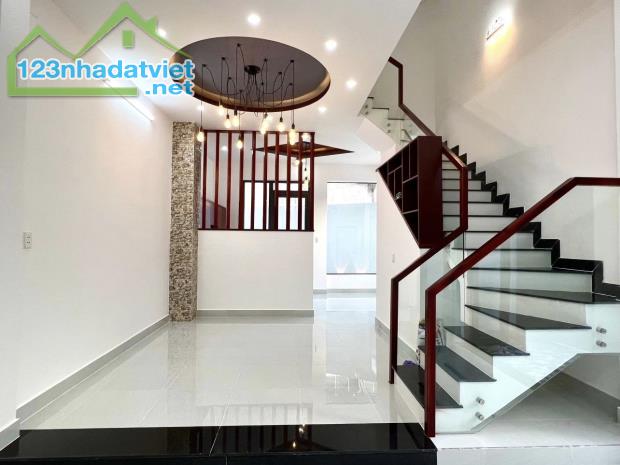 🏡 Thủ Đức 108m2, 2 Tầng  Ngay Chợ Long Trường  Nhà bán Chỉ 5 Tỷ - 5