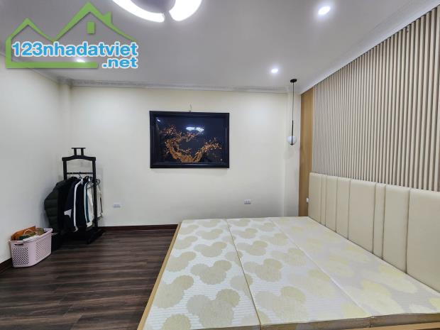 BÁN NHÀ GIÁ RẺ 61M2 PHỐ ÁI MỘ, BỒ ĐỀ. - 3