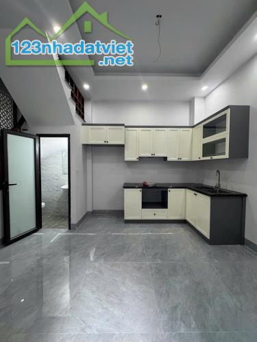 Bán nhà Dương Văn Bé sát Times city. DT 45m2x5T xây mới- 2 thoáng có khoang chờ thang máy. - 2