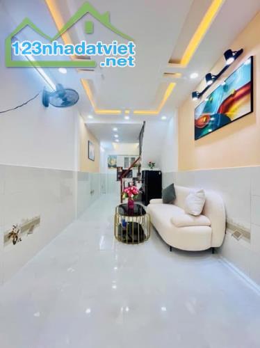 Nhà xinh đón tết, sát Mt Quang Trung - 2 Tầng - 27m2 - Gần ngã 6 Gò Vấp - Giá: Nhỉnh 3 tỷ - 5