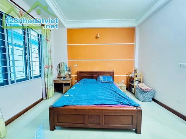 NHÀ ĐẸP YÊN HOÀ 35M2 x 5 TẦNG - 8 TỶ - NGÕ THÔNG -  Ô TÔ - KINH DOANH ĐỈNH - 1