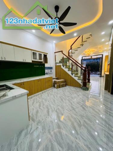 Nhà Bình Chánh 1 Trệt 2 Lầu 100m2 Hoàn Công đầy đủ AN PHÚ TÂY ! - 2