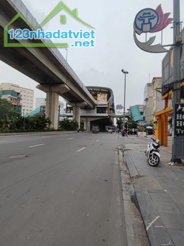 Mặt phố Trần Phú sát Nguyễn Trãi và Chiến Thắng thuận tiện kinh doanh giá rẻ hợp lý - 2