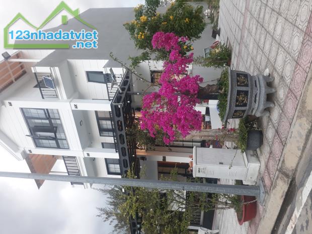 HOMESTAY Ở CAM RANH- CON GÀ ĐẺ TRỨNG VÀNG - 1