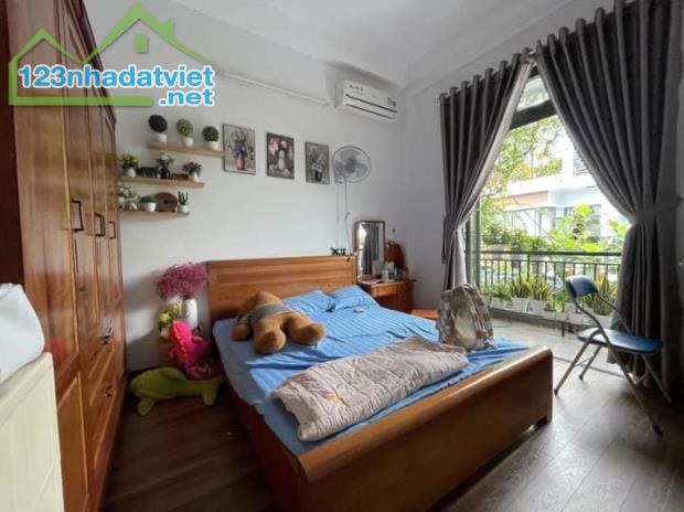 BÁN BẤT CHẤP - NHÀ ĐẸP TRUNG TÂM SƠN TRÀ - VỊ TRÍ ĐỈNH CAO - Ô TÔ ĐẬU ĐỖ. - 2