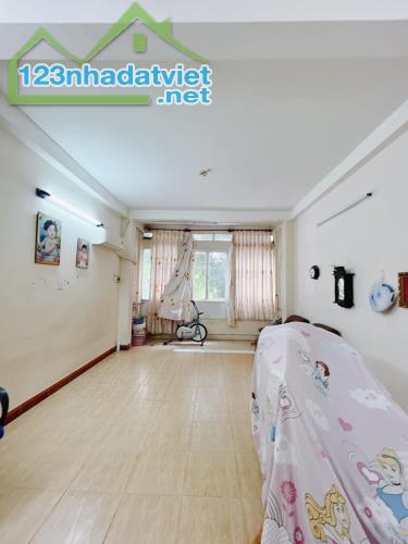 BÁN NHÀ MẶT TIỀN KINH DOANH 62M2 NGUYỄN KHOÁI QUẬN 4 – NHỈNH 19 TỶ THƯƠNG LƯỢNG CHÍNH CHỦ.