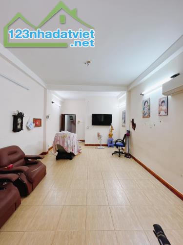 BÁN NHÀ MẶT TIỀN KINH DOANH 62M2 NGUYỄN KHOÁI QUẬN 4 – NHỈNH 19 TỶ THƯƠNG LƯỢNG CHÍNH CHỦ. - 1