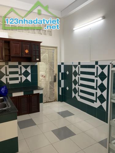 Cho thuê nhà HXT 3 tầng,mới sạch ở và KD đường Huỳnh Văn Bánh giá 18tr - 1