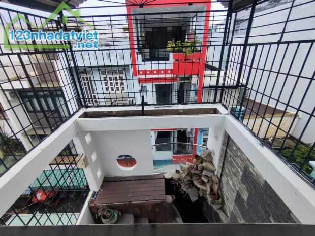 Bán Nhà Khuông Việt - hơn 40m2 - 4 Tầng - Hẻm Xe Tải Thông - mà chỉ 6 tỷ - Tân Phú - 3