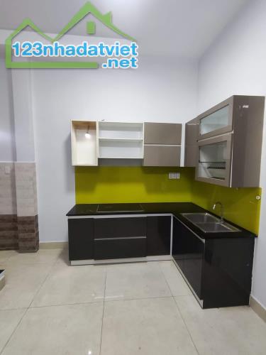 Bán Nhà Khuông Việt - hơn 40m2 - 4 Tầng - Hẻm Xe Tải Thông - mà chỉ 6 tỷ - Tân Phú - 1