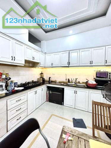 BÁN NHÀ PHAN ĐĂNG LƯU, TT PHÚ NHUẬN, HXH THOÁNG, GARA, TIỆN ÍCH VIP, 40Mx5PN MỚI, 7.x TỶ - 3
