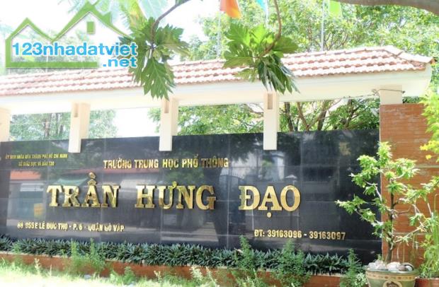 Biệt thự 4 lầu đẹp lung linh khu VIP Nguyễn Oanh, ngang 8m, 160m2, tặng NT có gara 19.5 tỷ