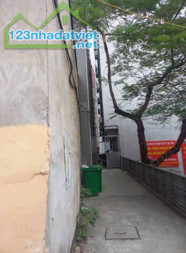 Bán gấp nhà lô góc đẹp nhất mặt phố Phạm Văn Đồng, vỉa hè đá bóng, DT85m2 MT 7.7m giá 35ty - 2
