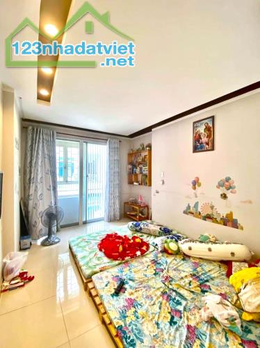 BÁN NHÀ ĐIỆN BIÊN PHỦ GẦN ĐẠI HỌC VĂN HIẾN, Q.10, HẺM 3M THOÁNG, DÂN TRÍ, 52Mx3N 8.x TỶ - 1