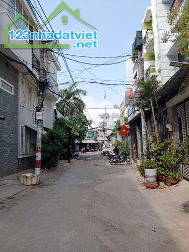 Bán nhà hẻm 8m sát mặt tiền đường Nguyễn Tư Giản, P.12, 4 x 14, 5 lầu giá 6.2 tỷ tl - 1